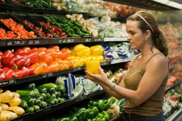 Inflación imparable: los alimentos terminarían diciembre con un incremento del 35%