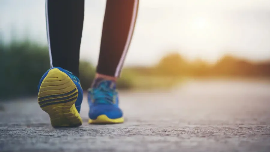 ¿Es eficaz caminar en ayunas para perder peso más rápido y fácil?
