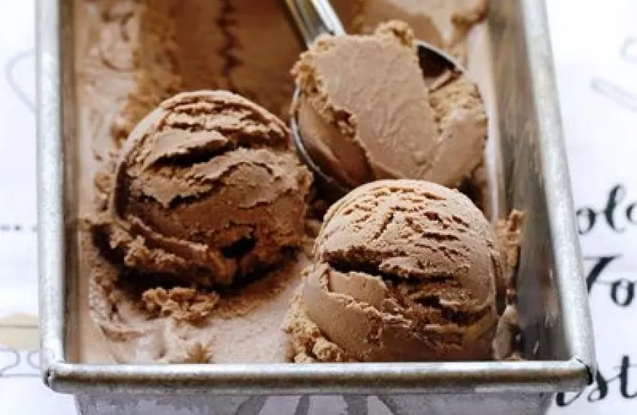 El favorito del verano: cómo hacer tu helado casero sin máquina