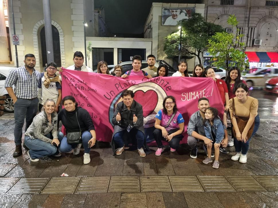 Harán “el asado más grande del mundo” en Tucumán para personas en situación de calle