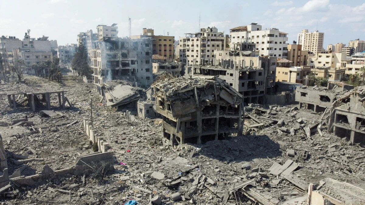 BOMBARDEOS INCESANTES. Las imágenes de la destrucción en la Franja de Gaza resultan elocuentes. Israel está decidido a terminar con el terrorismo de Hamas. REUTERS