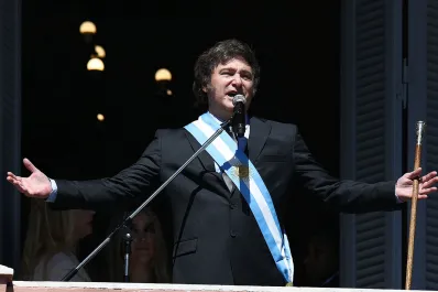 Javier Milei, el forastero que irrumpió a los topetazos y tiene claro lo que quiere