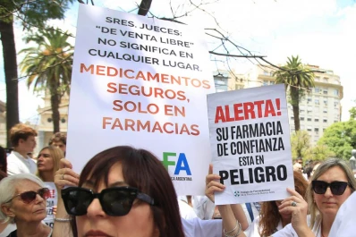 Farmacéuticos presentaron un amparo contra el DNU de Javier Milei