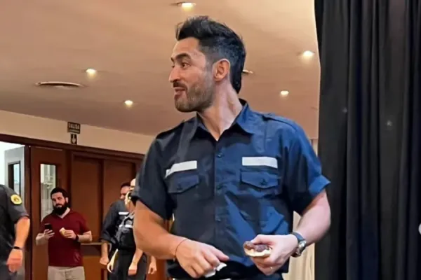 El “Tucu López se recibió de bombero voluntario e hizo un pedido muy especial a la gente