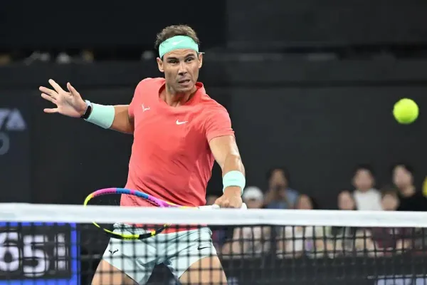 Tras casi un año sin jugar, Nadal volvió con triunfo en Australia