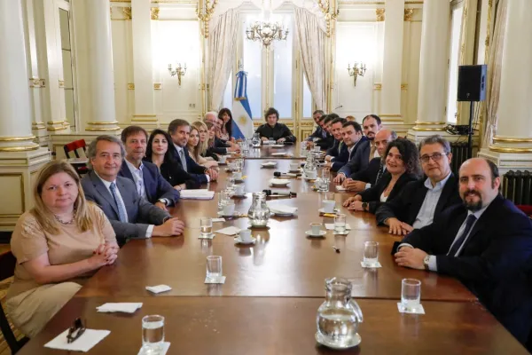 Huesen, tras la reunión con Milei: El Presidente quiere que la ley se apruebe como está
