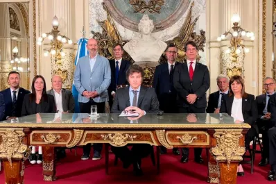 Habilitaron la feria judicial por el amparo contra la totalidad del DNU de Javier Milei