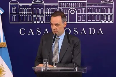 Manuel Adorni fue oficializado como el encargado de comunicar las políticas de Milei