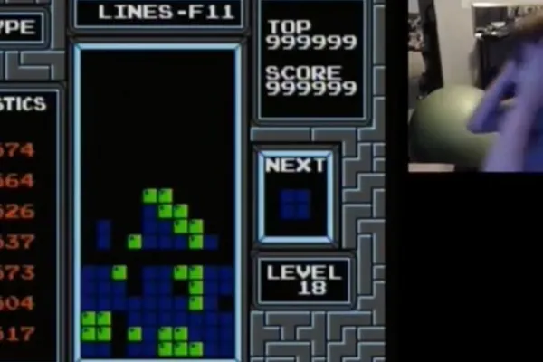 Un chico de 13 años se convirtió en la primera persona de la historia en ganarle al Tetris