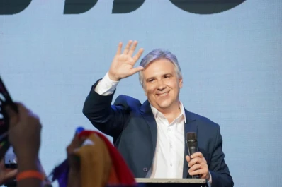 Martín Llaryora a Milei: “Espero que me pida disculpas”