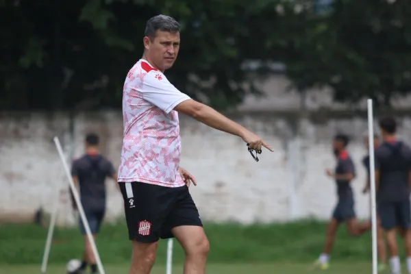 En San Martín suman nombres, acomodan la estructura y van a fondo por una figura