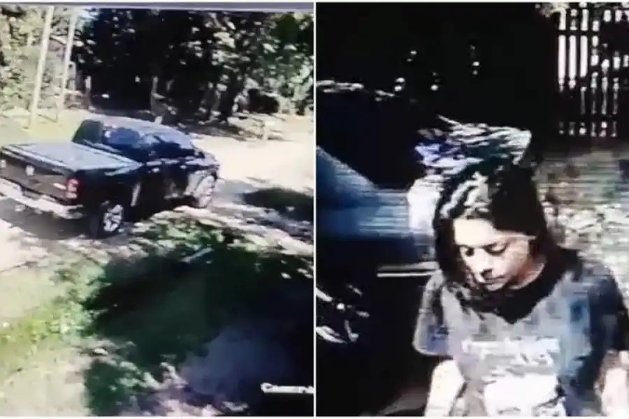 Captura de pantalla del video que muestra la camioneta de Benítez en la casa de Ayala