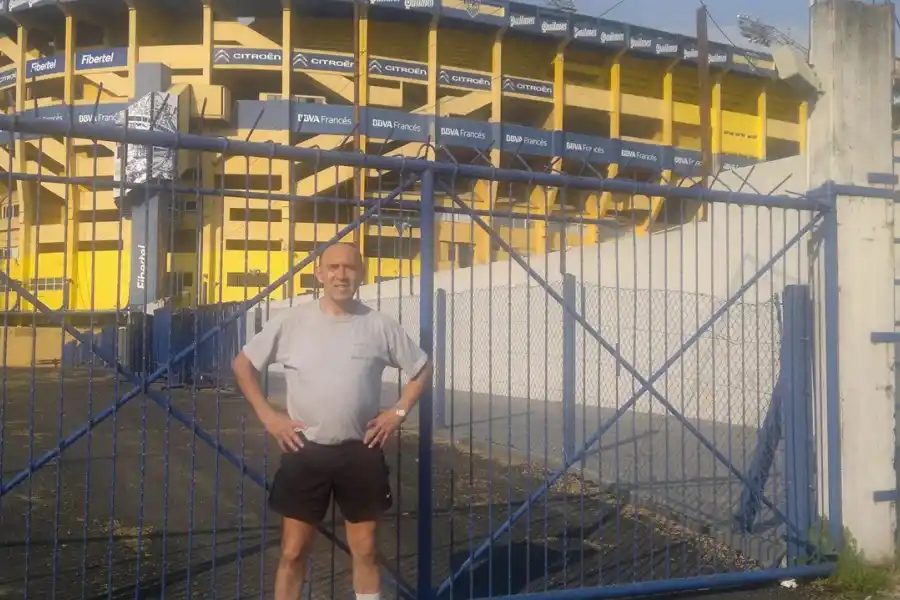 La historia del tío de Milei: pedalea para una app y está a punto de ser desalojado