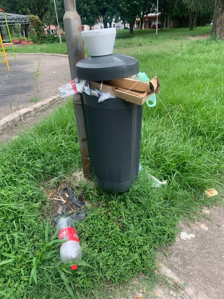 LA GACETA en WhatsApp: abandono de la plaza del barrio Modelo