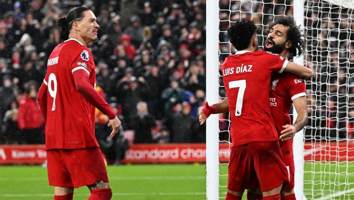 POTENCIA. Núñez, Díaz y Salah son los delanteros de Liverpool que tiene una parada difícil ante Arsenal por la FA Cup.