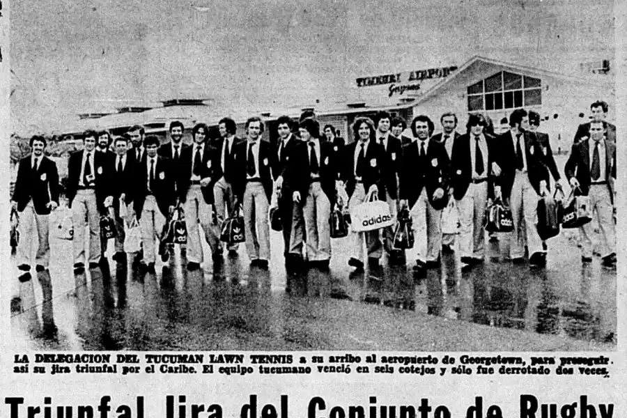 REGRESO. La delegación retorno al país después de una gira de casi 40 días, y así lo reflejó LA GACETA.