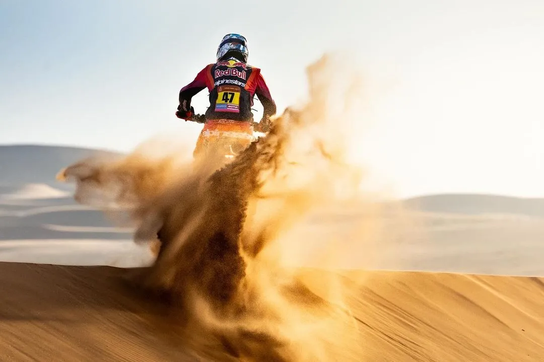 Kevin Benavides y otra etapa entre los mejores en el Rally Dakar