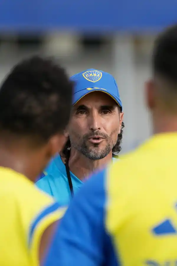 Boca Juniors al mundo: Martínez comanda la primera práctica abierta