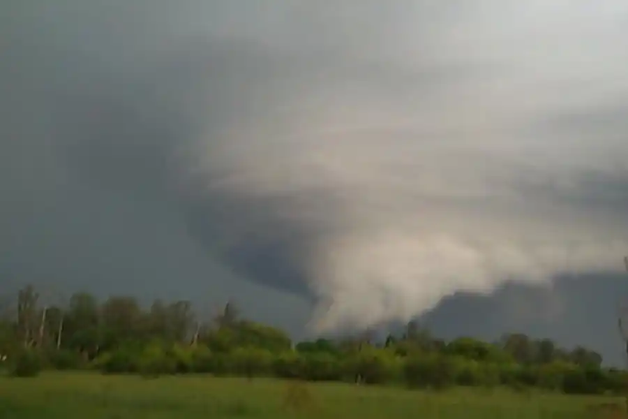 Formación de un tornado en Corrientes