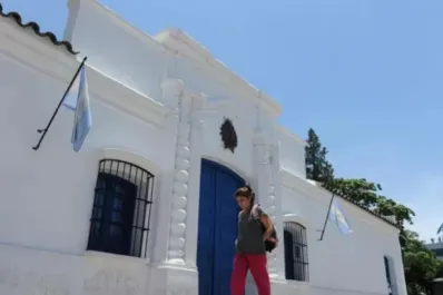 Marcha atrás: el Gobierno confirmó que pagará horas extras y los museos abrirán este fin de semana