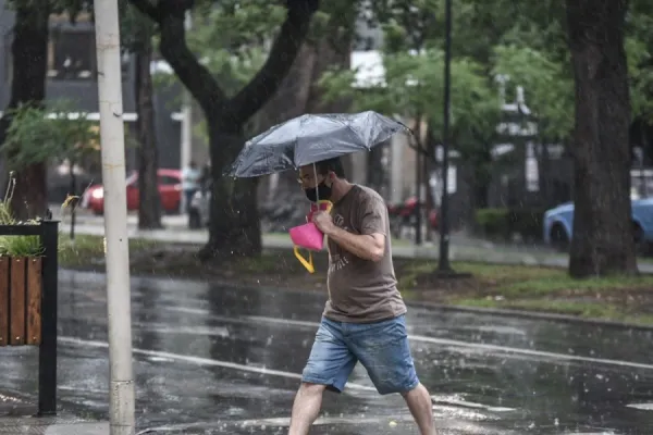 Alerta meteorológica por tormentas y fuertes vientos para seis provincias de Argentina