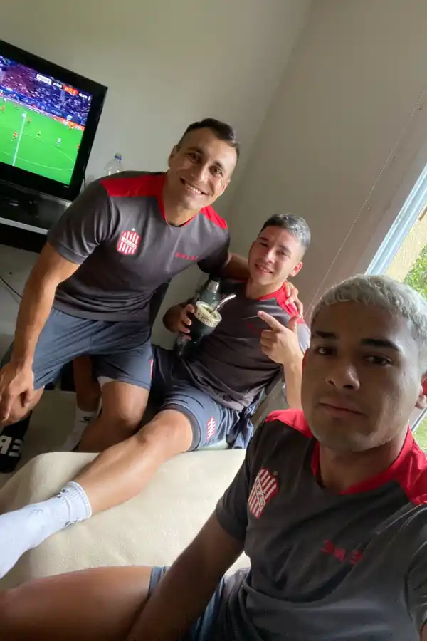 CONCENTRADOS. Cisnero compartió habitación con 