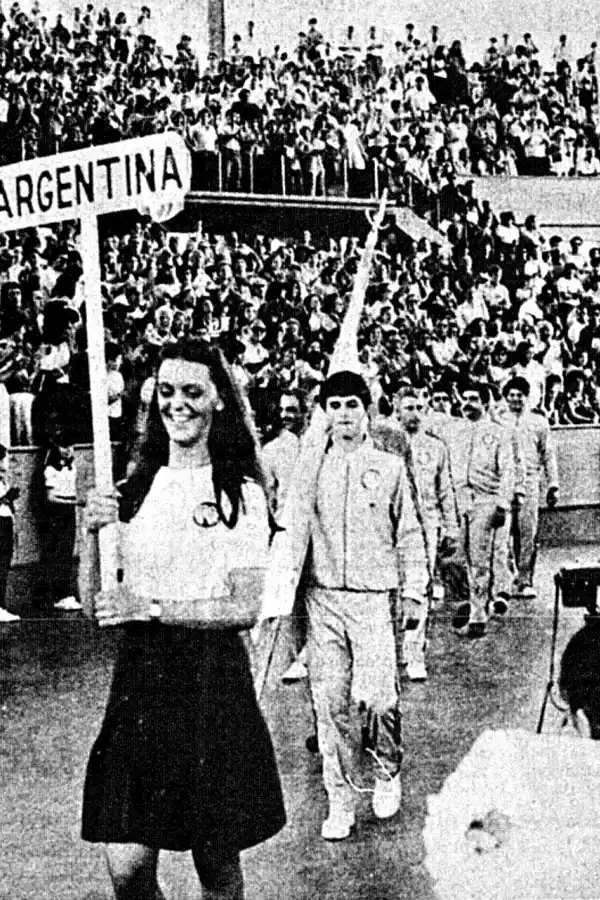 DELEGACIONES. Los representantes argentinos en la jornada inaugural desfilando emocionados. 