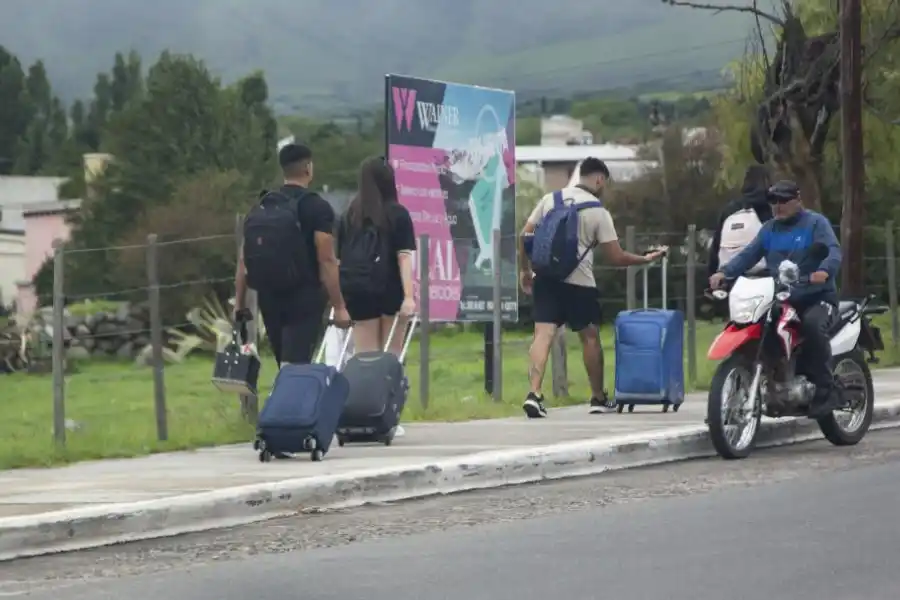 Tafí del valle seduce con sus paisajes y sus precios