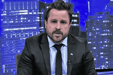 Tetaz criticó a Milei por sus decretos: Te hace parecer más a Rosas que a Alberdi