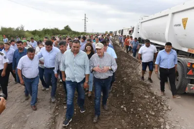 Jaldo recorrió obras del plan de Recuperación de la Red de Caminos del Interior
