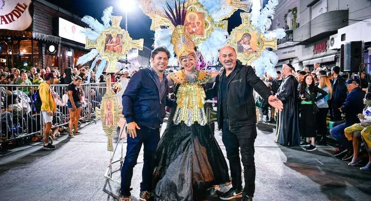 OTROS TIEMPOS. Axel Kicillof y Mario Secco durante los carnavales.