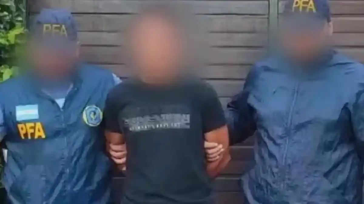 Detención del peluquero.