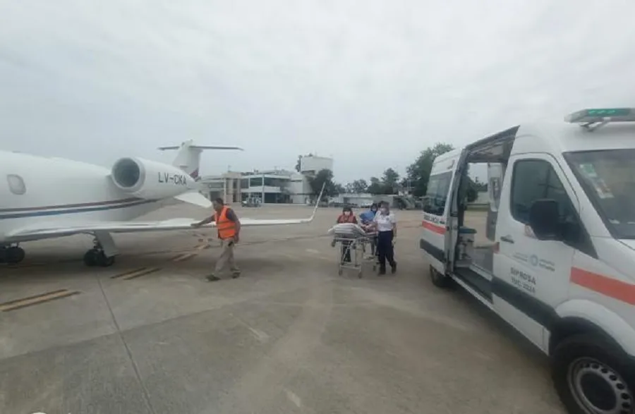 Un niño con Leucemia debió ser trasladado en el avión sanitario al hospital Garrahan