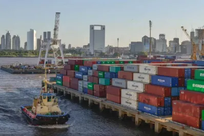 El intercambio comercial del año pasado dejó un déficit de casi U$S7.000 millones