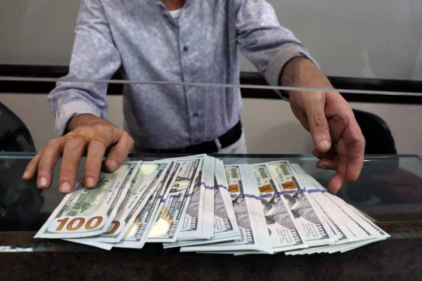 El dólar blue perfora los $1.000 y se negocia al precio más bajo de los últimos 80 días