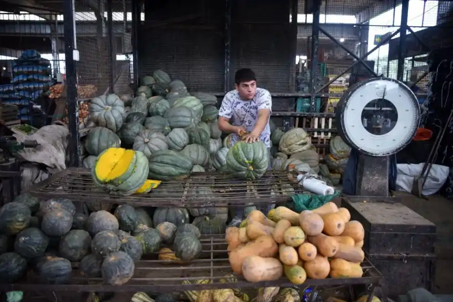 Puesteros del Mercofrut: “Estamos sorprendidos por el bajón en las ventas”