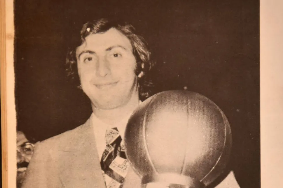GIGANTE. Por sus 2.02 metros, “O Nene” fue considerado un pivot revolucionario en el básquet brasileño.