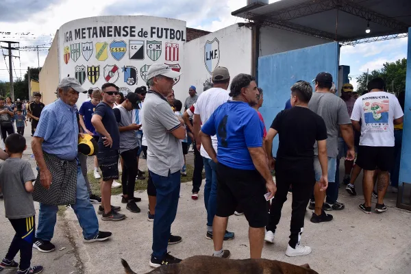 Los hinchas de San Pablo se quejaron del trato que recibieron en Metán