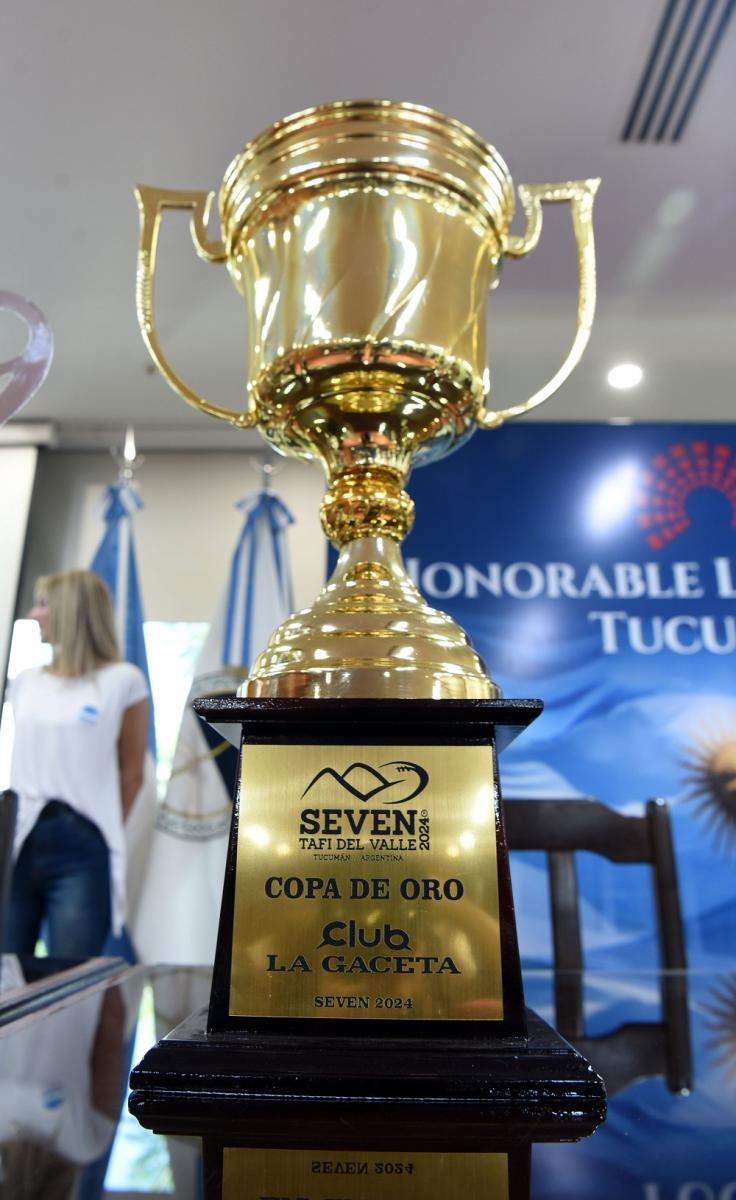 PREMIO MAYOR. Los 12 equipos competirán por la Copa de Oro Club LA GACETA.