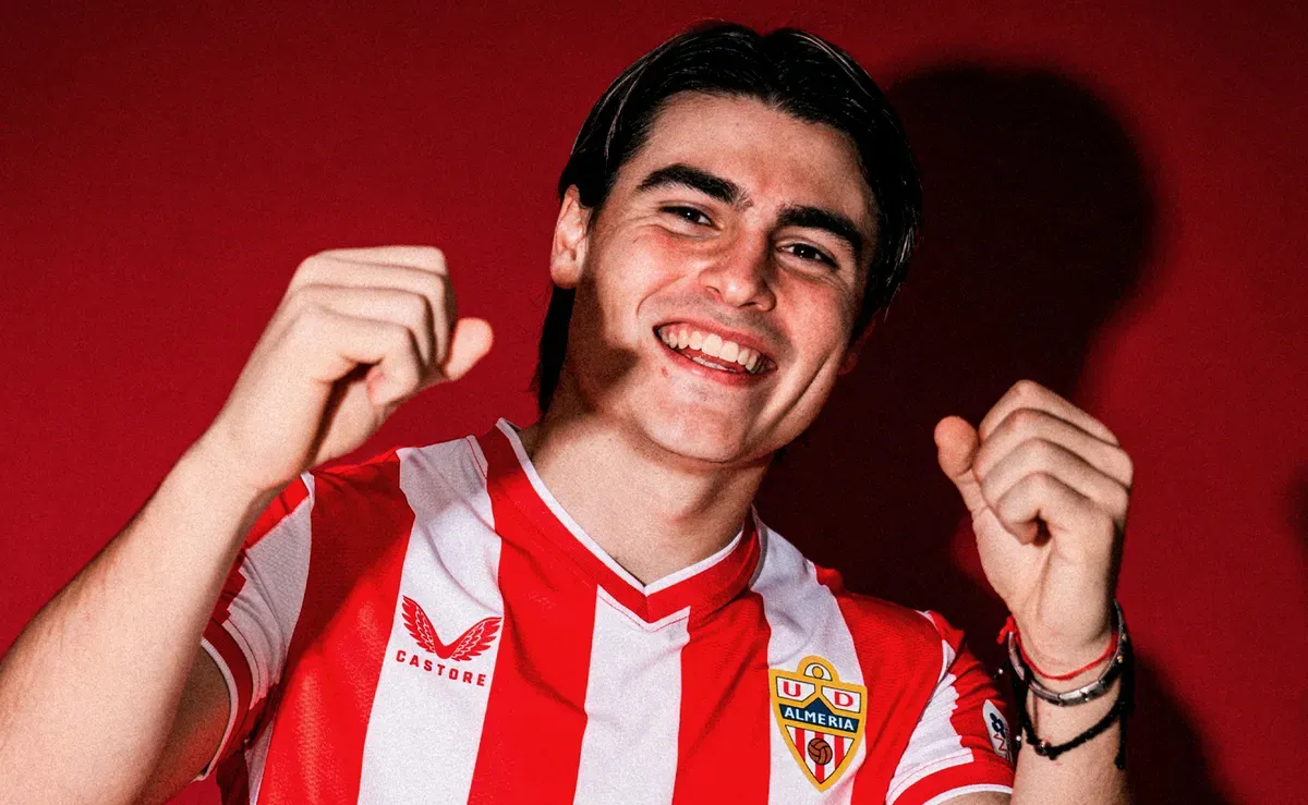 Luka Romero firmó con Almería para disputar La Liga.