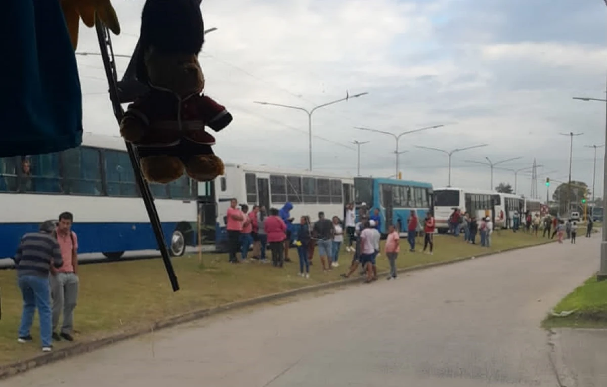 CONTROLES. Los manifestantes fueron retenidos en las rutas tucumanas. 