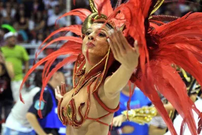 Carnaval Gualeguaychú: precios para una escapada llena de color y comparsas