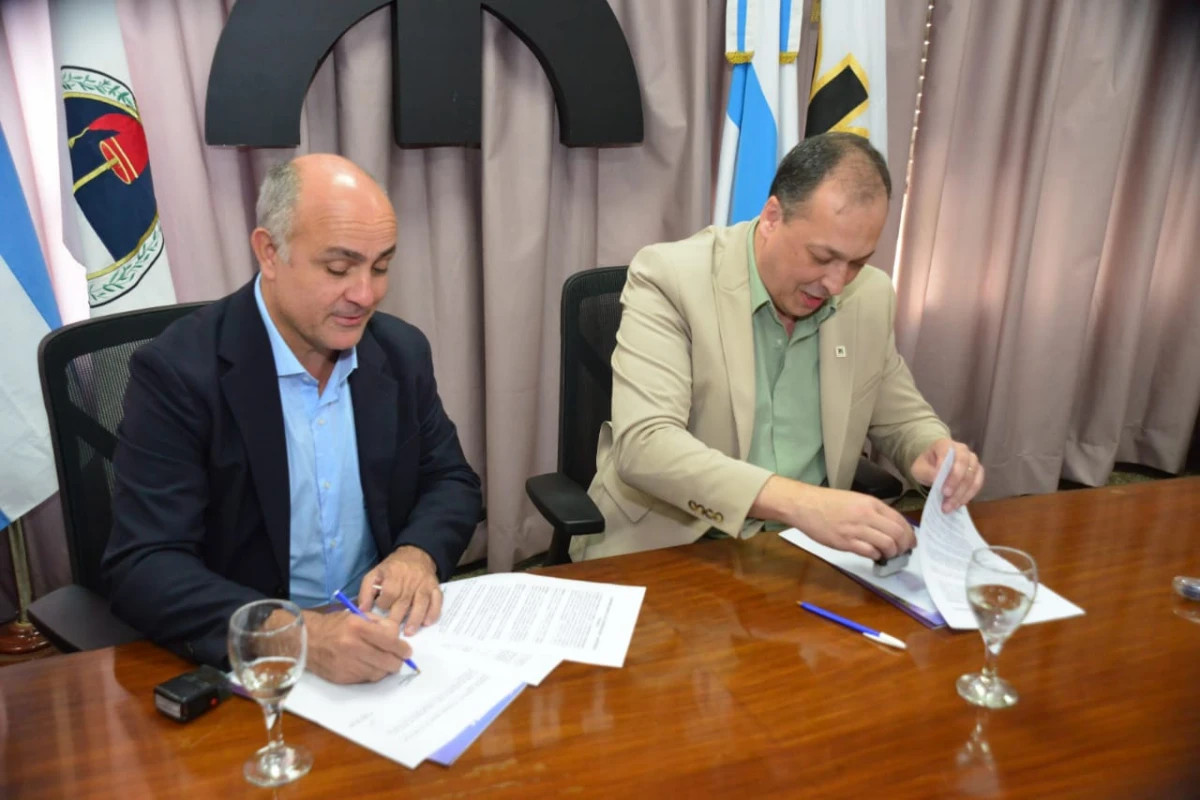 El intendente de Concepción y el decano de la UTN-FRT firmaron un convenio de cooperación