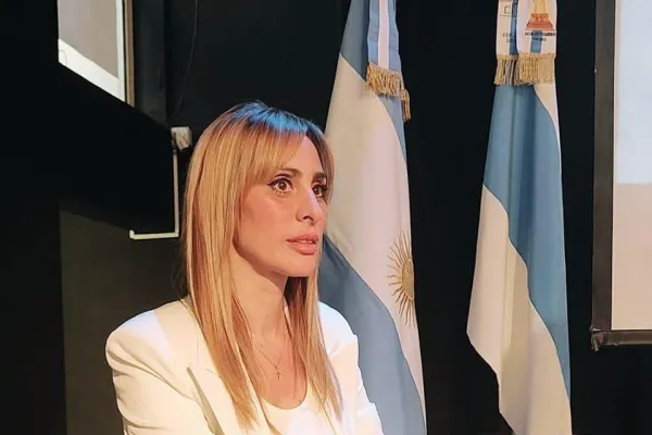 Garolera salió al cruce de Murga y lo acusó de tener trabajadores precarizados