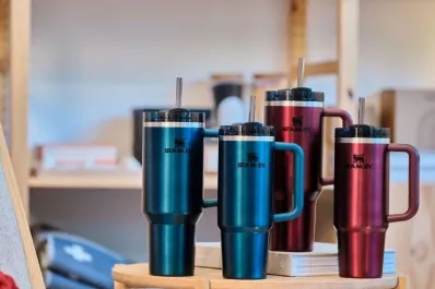 La marca Stanley admite que utiliza plomo en la fabricación de sus vasos térmicos