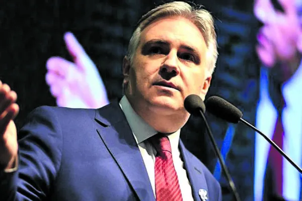 Fin de año con frentes abiertos: conflictos gremiales y crisis de gestión complican a tres gobernadores