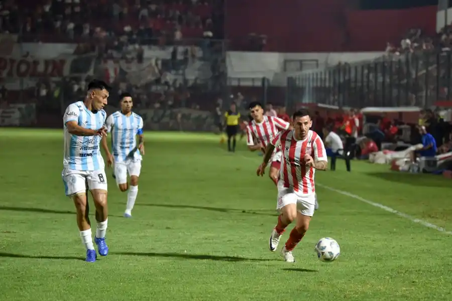 DE LO MEJOR. El sábado, Cuevas ingresó en el complemento y dejó en claro que puede ser el conductor 