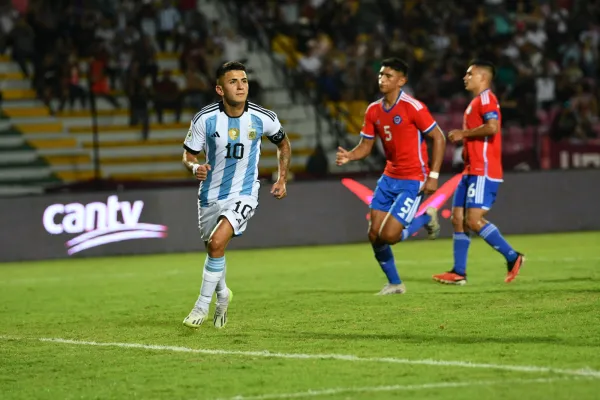 Argentina goleó 5 a 0 a Chile y avanza a paso firme en el Preolímpico