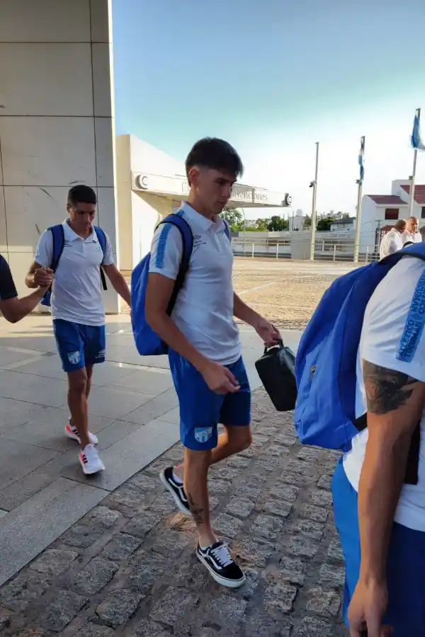 AFUERA DE LAS CANCHAS. Ambrogiio había sufrido una lesión similar, pero en su otra rodilla, en enero del 2023. Foto: Atlético