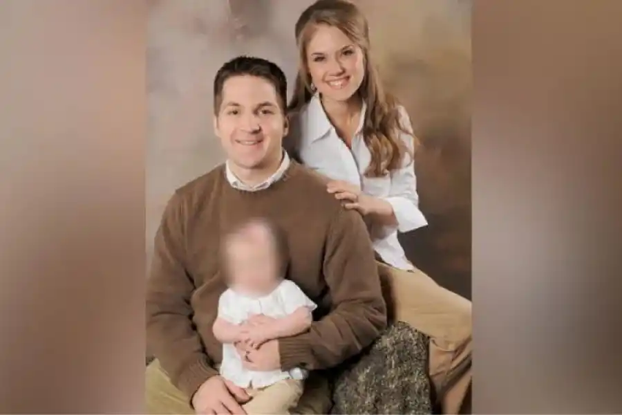 Jones estaba casado y tenía una hija pequeña.